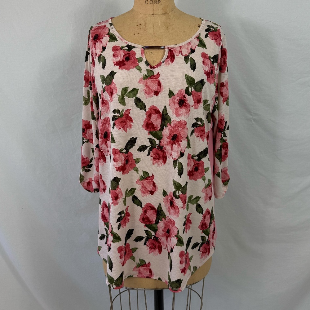Love Delirious Maternity 3/4 Sleeve Beige Floral Blouse  SZ XL
